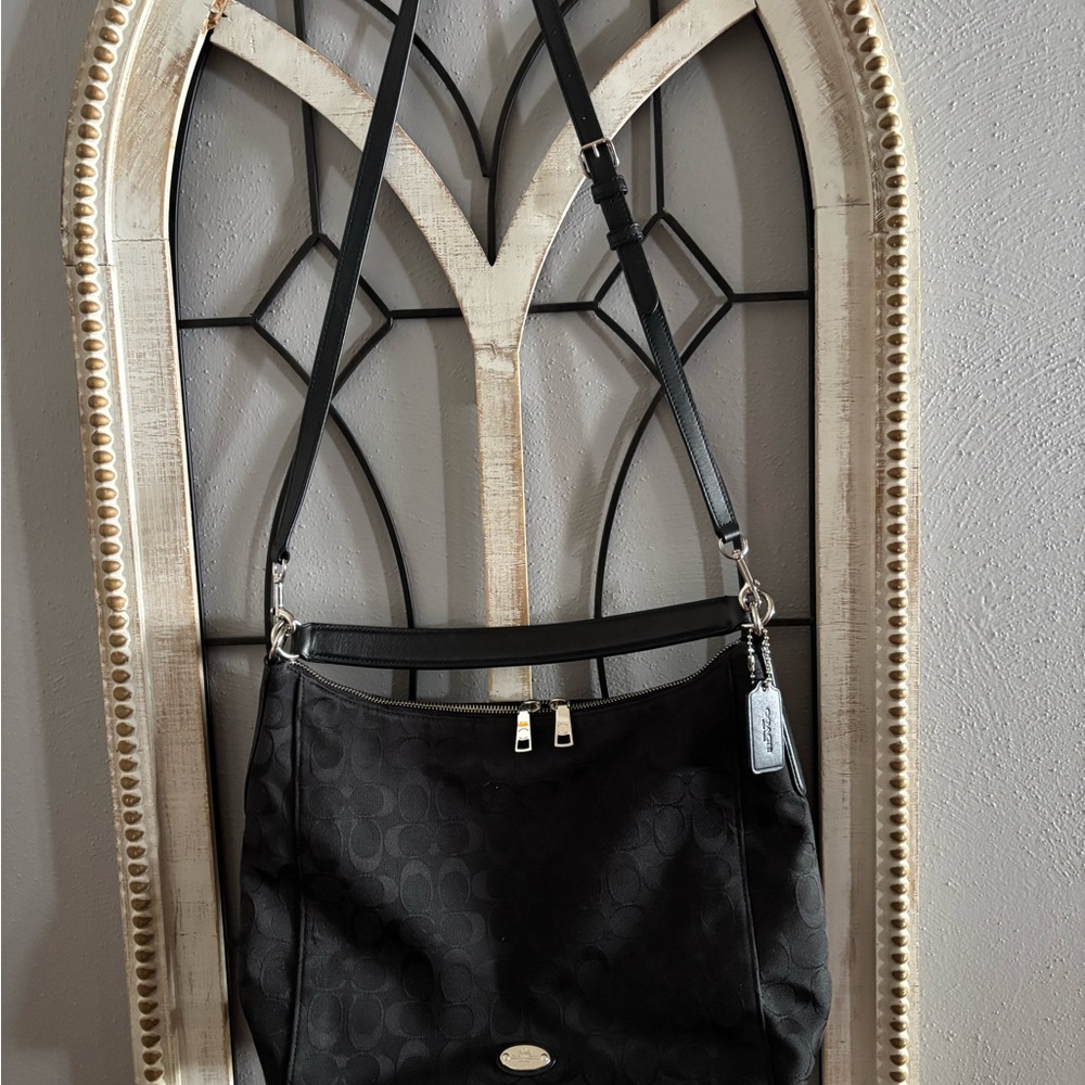 Like new Coach bag-black
